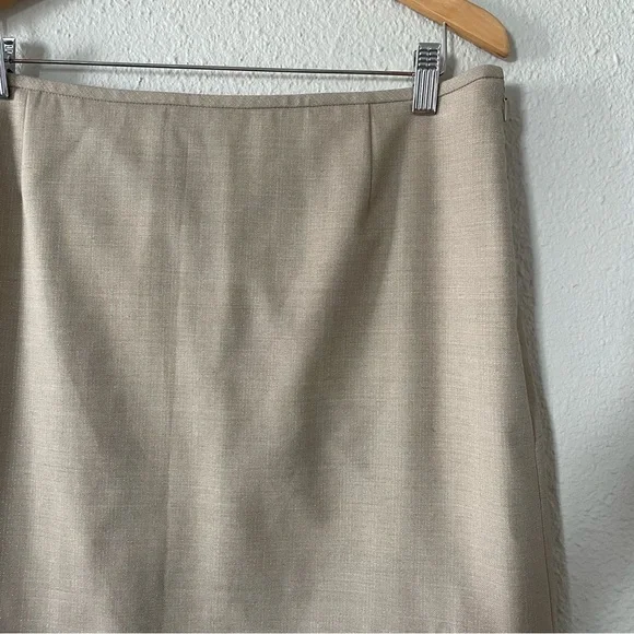 Antonio Melani Pencil Skirt Women’s 14 Beige Shimmer Ruffle Side Zipper Flounce - Picture 3 of 10